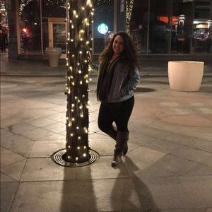 Meet your posher, Shay